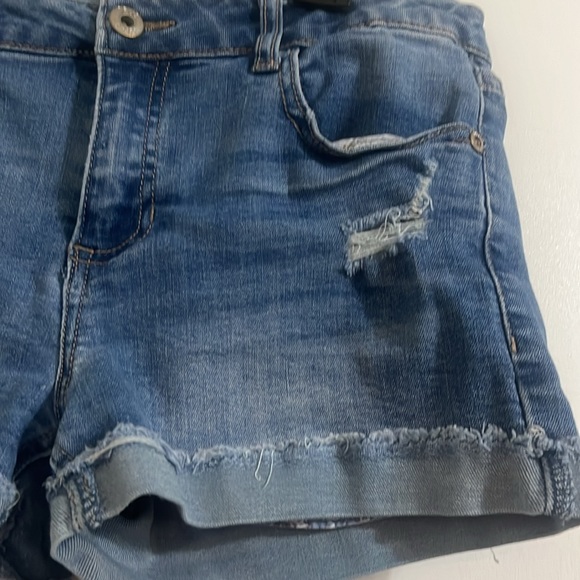 True Craft Girls Ripped Denim Shorts Size 16 EUC - Picture 3 of 7